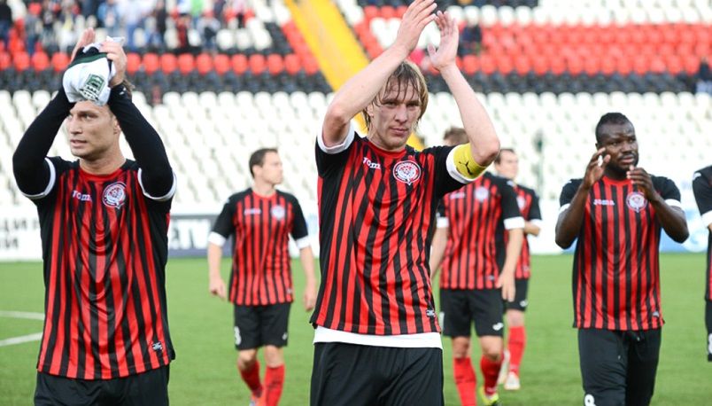 "Амкар" минимально бьет "Крылья Советов"