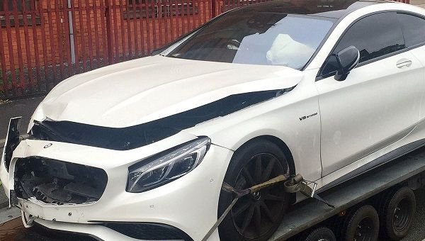 Мерседес Стерлинга попал в аварию