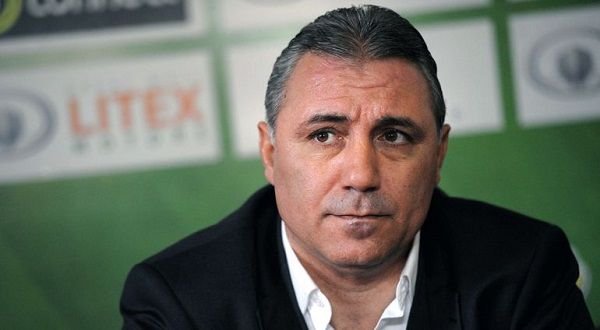 Стоичков: Ван Гал разрушает МЮ