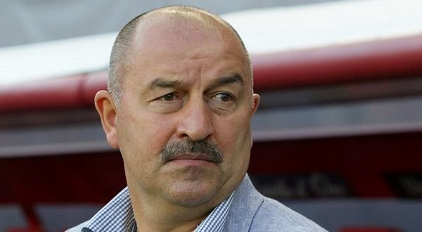 СМИ: Черчесов возглавит один из европейских клубов