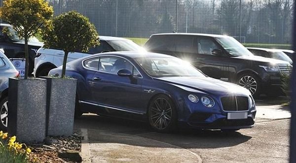 Форвард Лестера Д.Варди купил Bentley Continental на зарплату за 10 дней