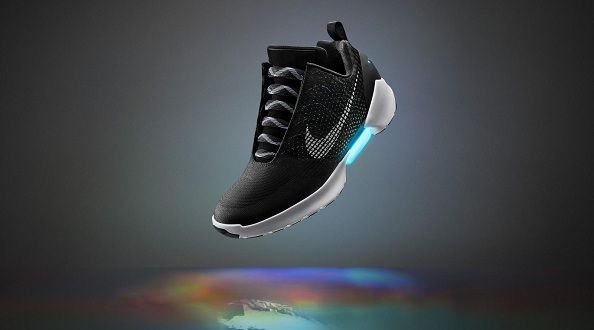 NIKE презентовала самозашнуровывающиеся кроссовки