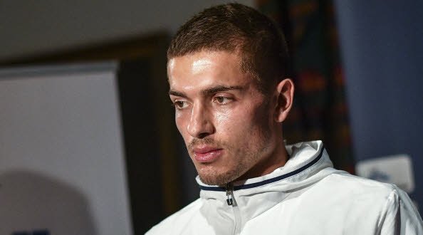 Нойштедтер объявил об уходе из Шальке-04