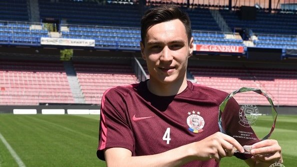 Караваев признан игроком сезона в Спарте