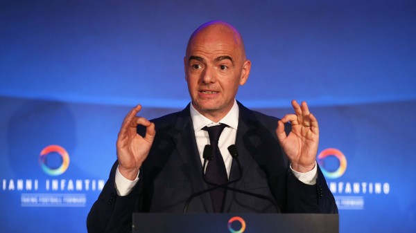 Президент ФИФА: В начале марта решим вопрос о введении видеоповторов