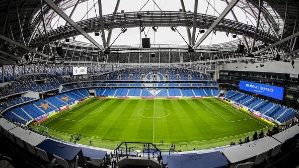 На стадион "Динамо" можно попасть бесплатно, сдав мусор на переработку