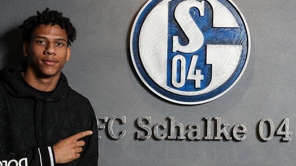 Защитник «Барселоны» перешёл в «Шальке»