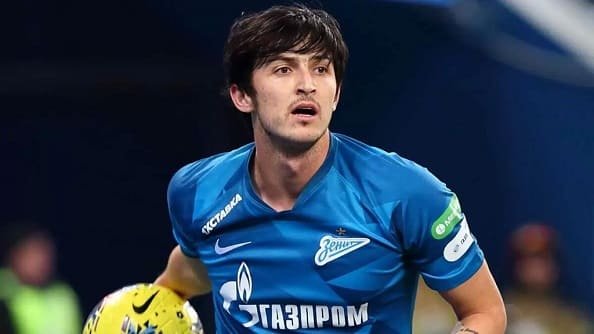 СМИ: «Севилья» хочет купить у «Зенита» Азмуна