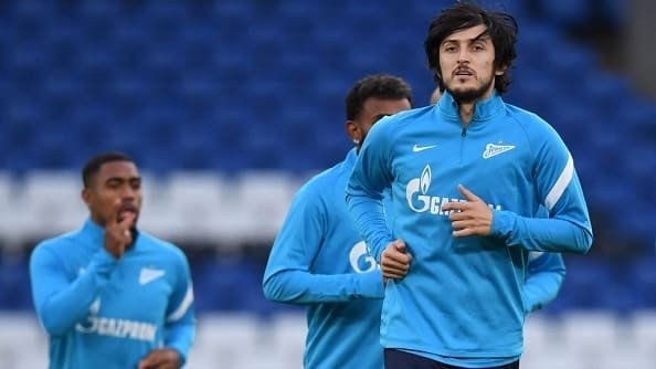 «Арсенал» рассматривает Азмуна в качестве замены Ляказетту