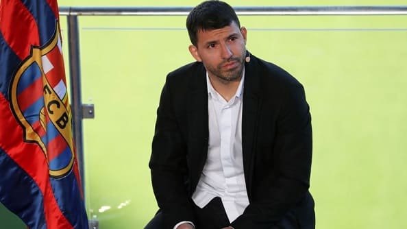 Нападающий «Барселоны» Агуэро объявил о завершении карьеры
