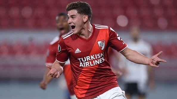 «Манчестер Сити» купит лучшего бомбардира чемпионата Аргентины