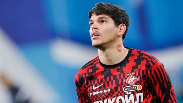 Айртон покинул Россию и улетел в Бразилию