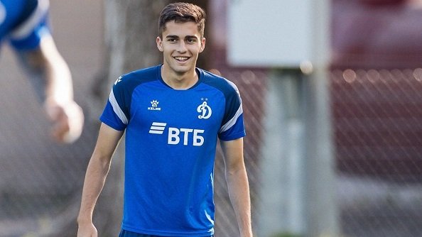 Трансфер Захаряна в «Челси» отложен до января