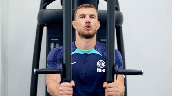 «Интер» готов продлить контракт с Джеко, если он пойдет на понижение зарплаты