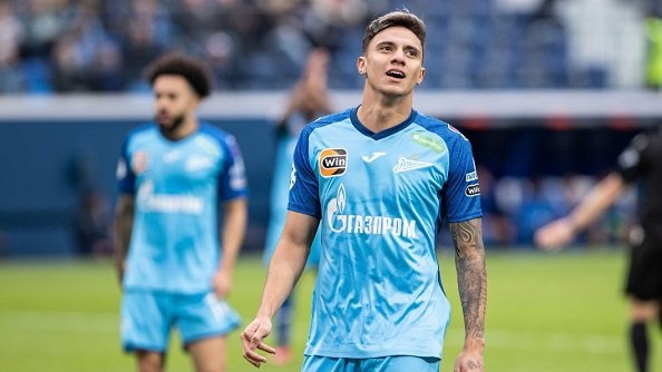 Агент Мантуана заявил, что игрок очень хочет остаться в «Зените»
