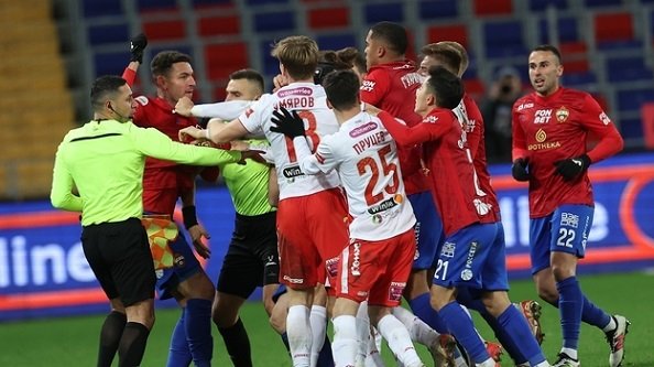 Известно наказание Роши и Литвинова за драку в матче ЦСКА и «Спартака»